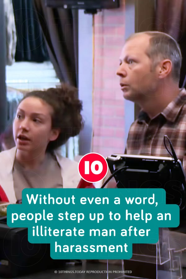 Without even a word, people step up to help an illiterate man after harassment