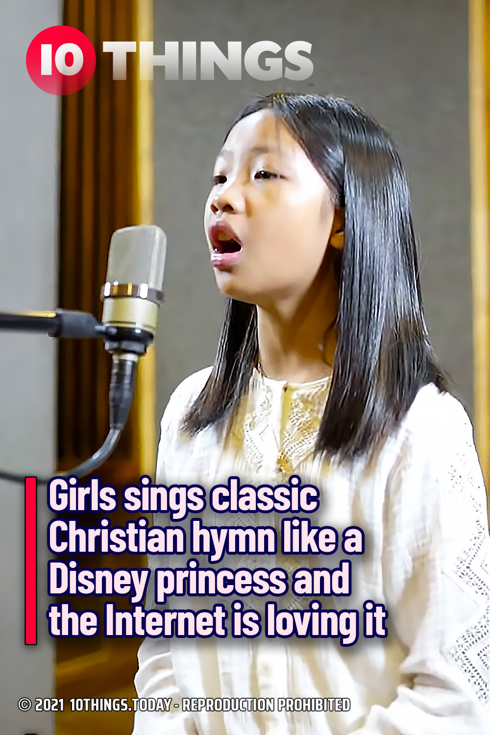 Girls sings classic Christian hymn like a Disney princess and the Internet is loving it